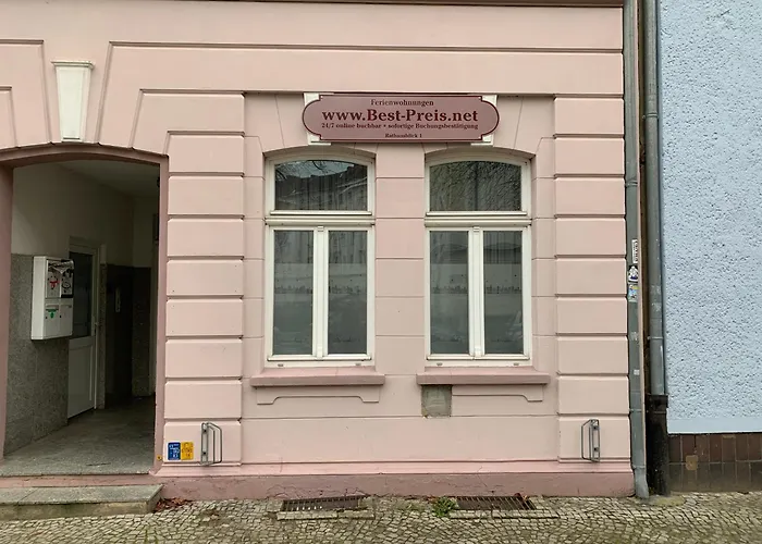 Best-Preis Fewo Rathausblick 2 - Zentrale Lage In Wittenberge - 2 Personen - Einzelzimmer - Vollausstattung - Wlan / Prime & Self-Check-In