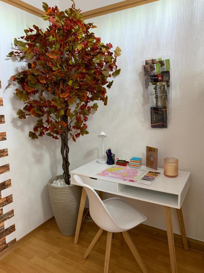 Apartment Best-preis Rathausblick 2 - Zentrale Lage In - 2 Personen - Einzelzimmer - Vollausstattung - Wlan / Prime & Self-check-in *