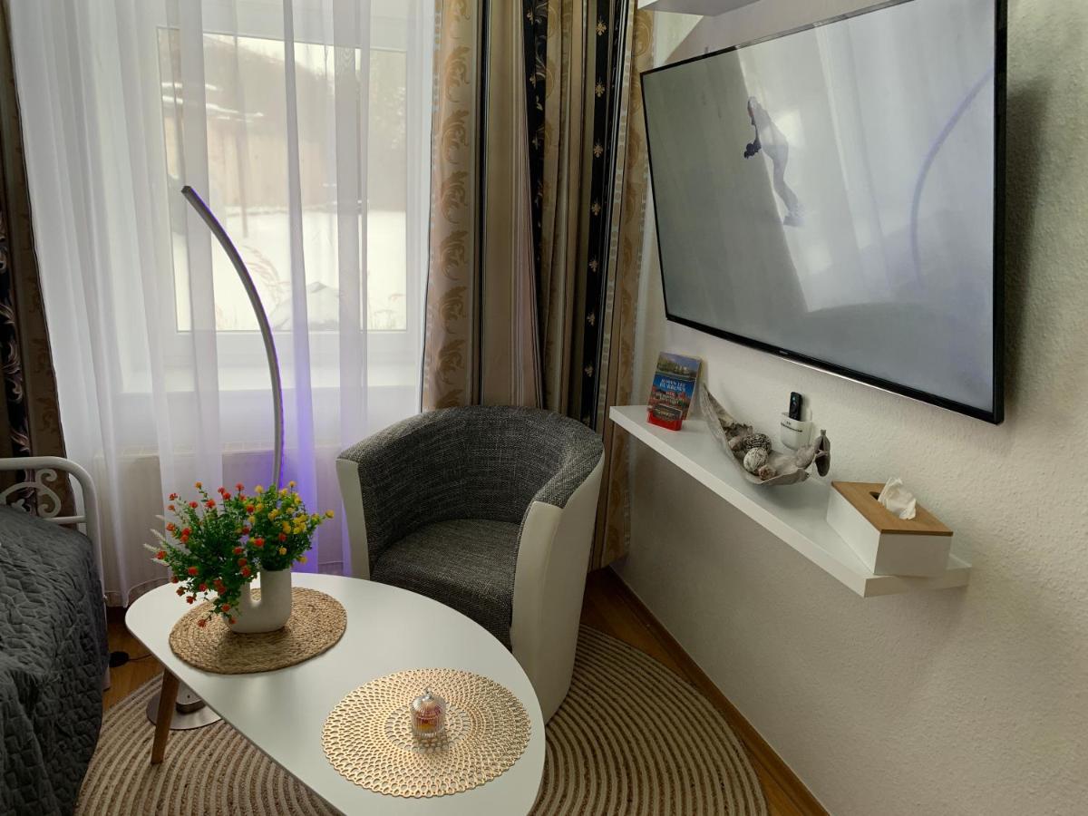 Best-preis Rathausblick 2 - Zentrale Lage In - 2 Personen - Einzelzimmer - Vollausstattung - Wlan / Prime & Self-check-in Apartment Wittenberge