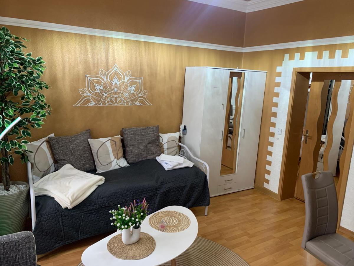 Apartment Best-preis Rathausblick 2 - Zentrale Lage In - 2 Personen - Einzelzimmer - Vollausstattung - Wlan / Prime & Self-check-in *