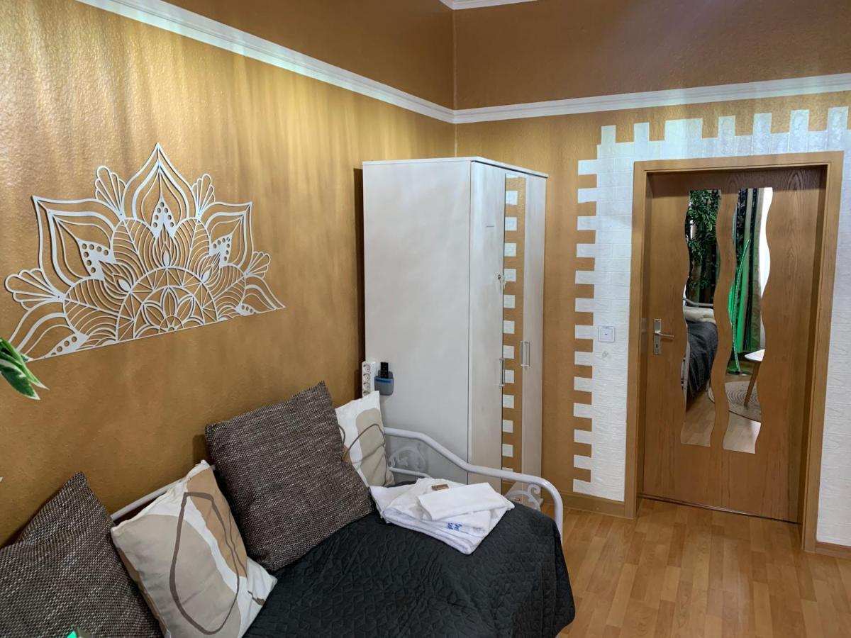 Best-preis Rathausblick 2 - Zentrale Lage In - 2 Personen - Einzelzimmer - Vollausstattung - Wlan / Prime & Self-check-in *