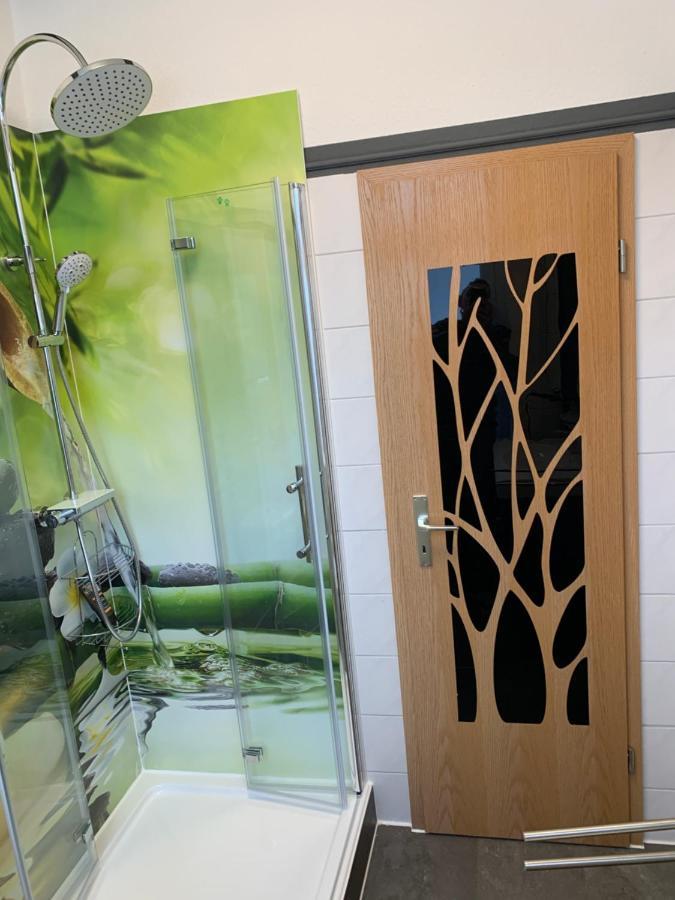 Apartment Best-preis Rathausblick 2 - Zentrale Lage In - 2 Personen - Einzelzimmer - Vollausstattung - Wlan / Prime & Self-check-in *