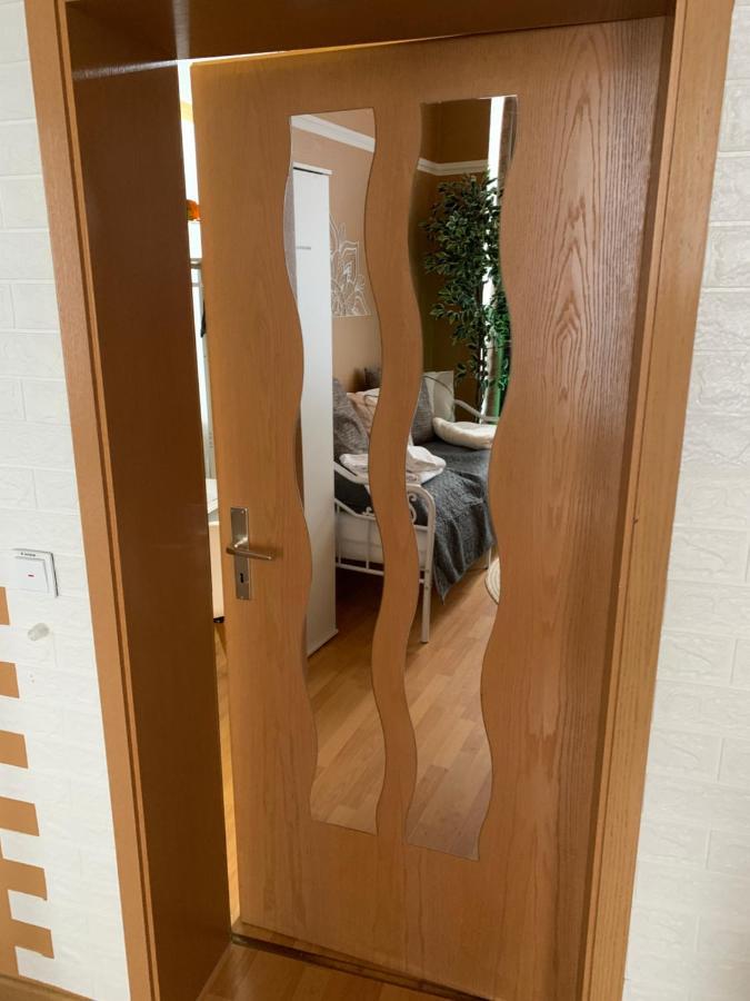 Best-preis Rathausblick 2 - Zentrale Lage In - 2 Personen - Einzelzimmer - Vollausstattung - Wlan / Prime & Self-check-in * Wittenberge