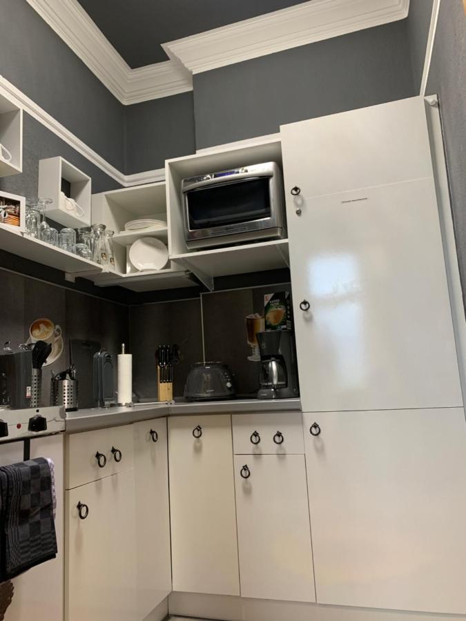 Apartment Best-preis Rathausblick 2 - Zentrale Lage In - 2 Personen - Einzelzimmer - Vollausstattung - Wlan / Prime & Self-check-in