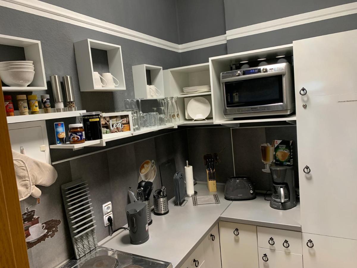 Apartment Best-preis Rathausblick 2 - Zentrale Lage In - 2 Personen - Einzelzimmer - Vollausstattung - Wlan / Prime & Self-check-in