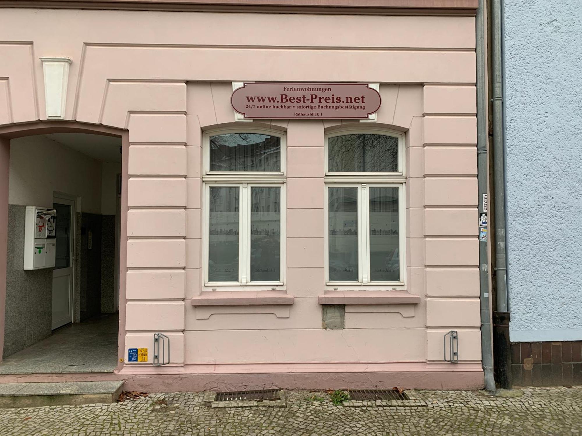 Best-preis Rathausblick 2 - Zentrale Lage In - 2 Personen - Einzelzimmer - Vollausstattung - Wlan / Prime & Self-check-in Appartement *